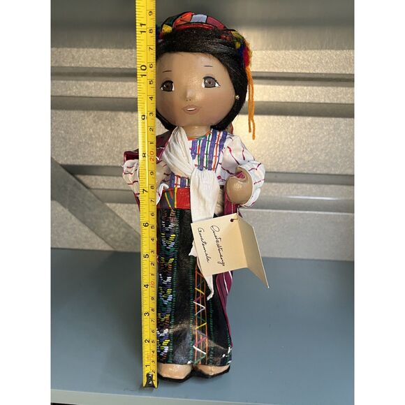 Vintage Guatemalan Mother with Baby Doll – Hand Painted Papier-Mâché & Textile - Picture 7 of 10